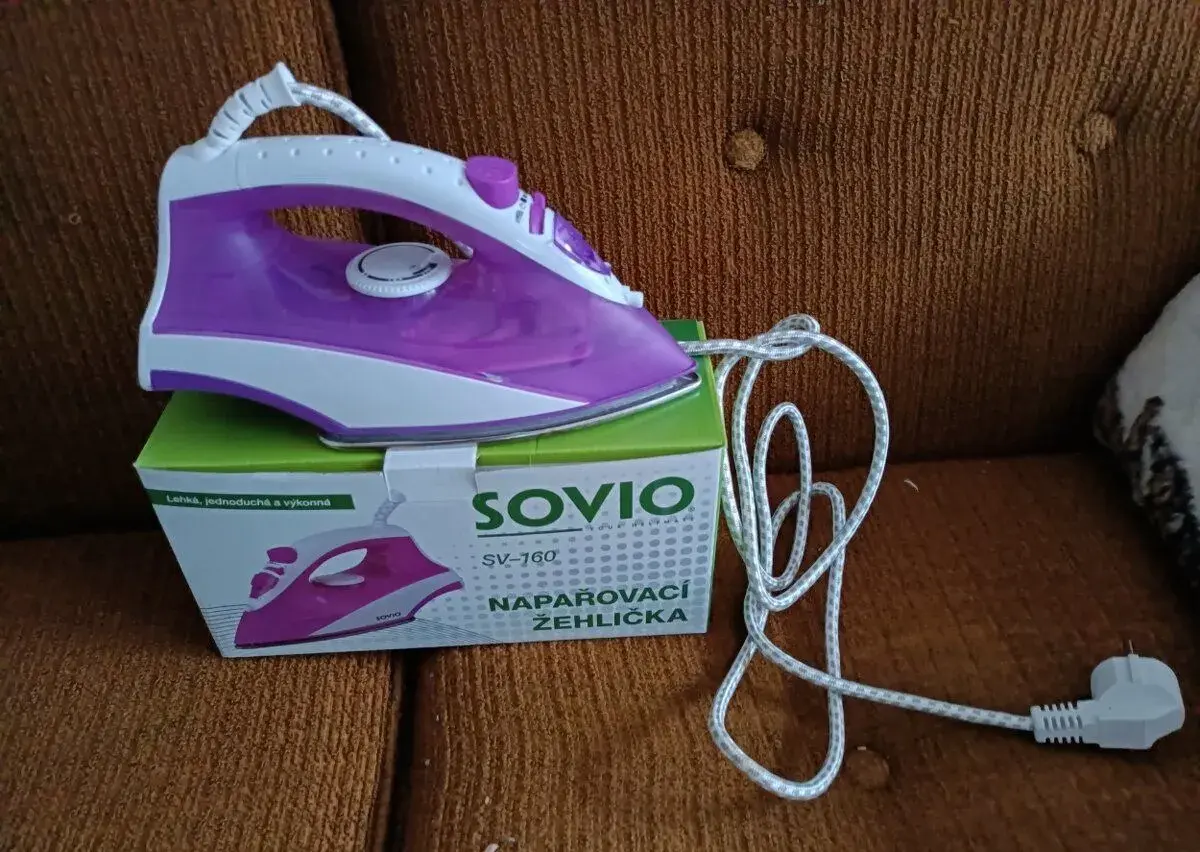 Žehlička napařovací
