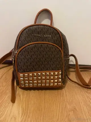 Dámský batoh Michael Kors Abbey XS Studded – Hnědý/Monogram