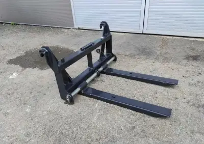 Malé a lehké paletizační vidle na malotraktor
