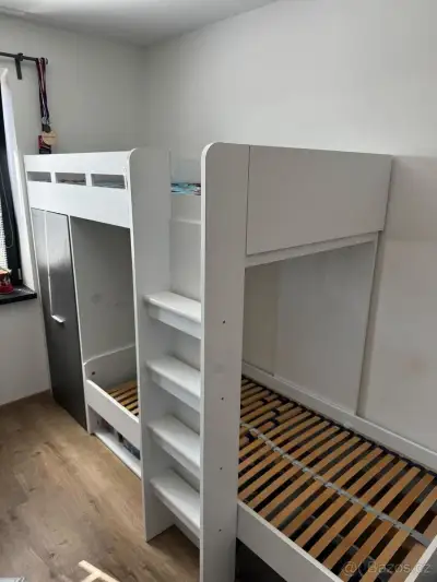 Dětská patrová postel