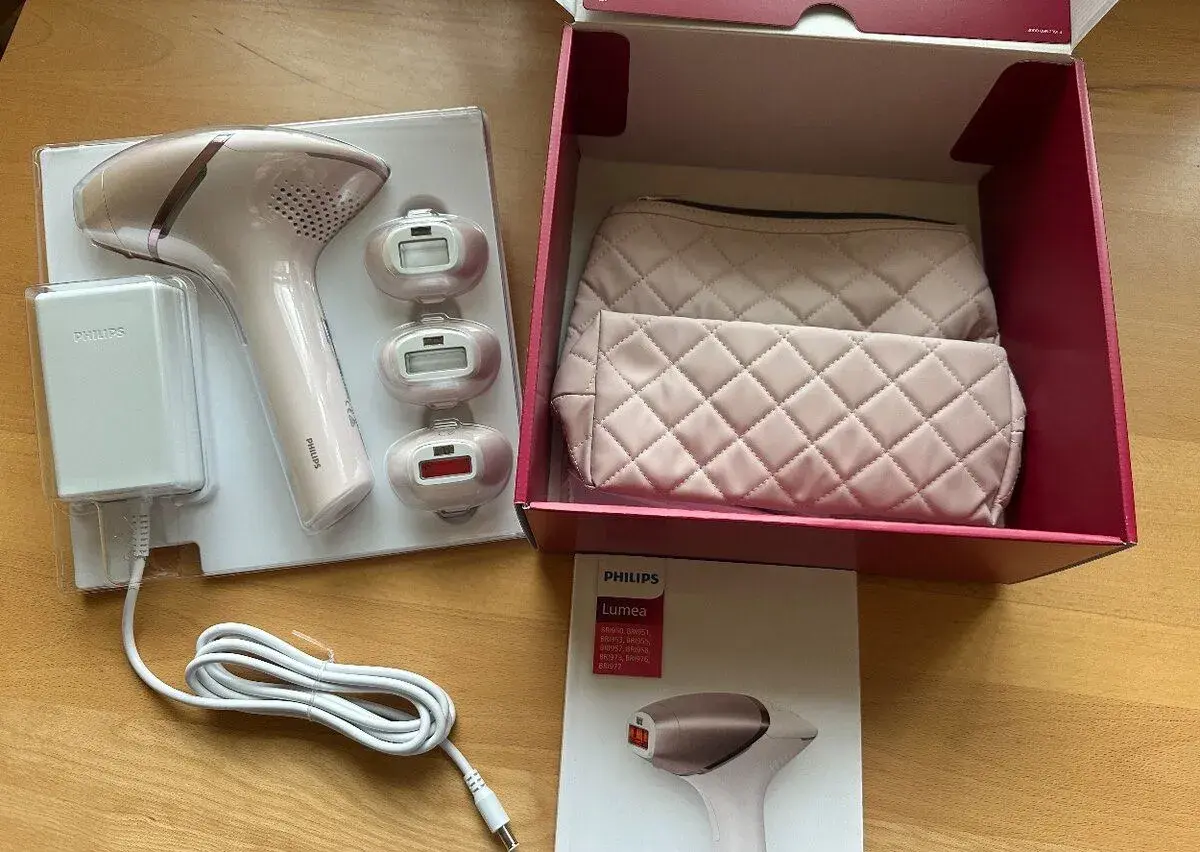 NOVÝ IPL epilátor Philips Lumea Series 9900 BRI976/00