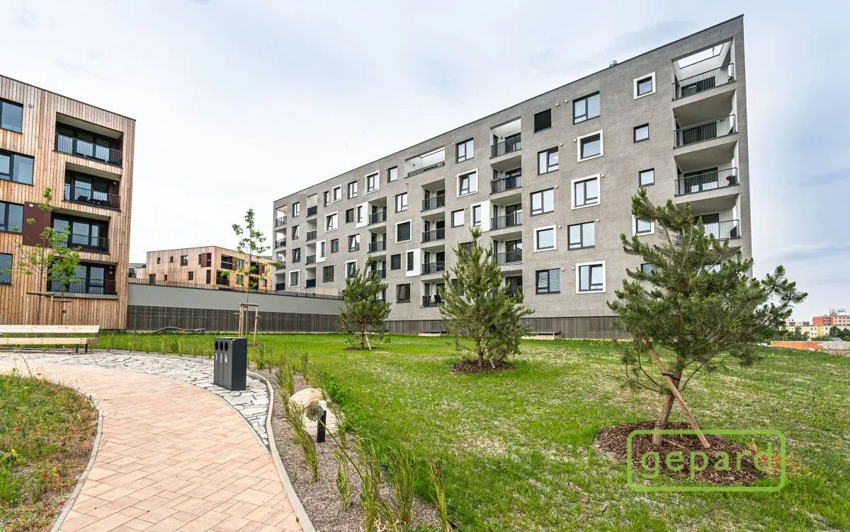 Byt k pronájmu 2+kk, 53,7m2 + balkon 5,4m2, sklep 4,1m2, gar