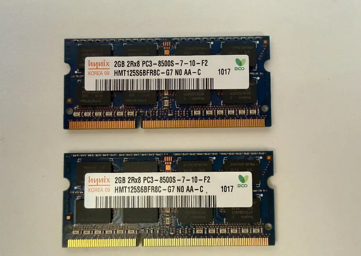 2x Hynix 2GB DDR3 1066 MHz SO-DIMM RAM do notebooku