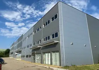Pronájem vytápěných skladových a kancelářských prostor 700 m