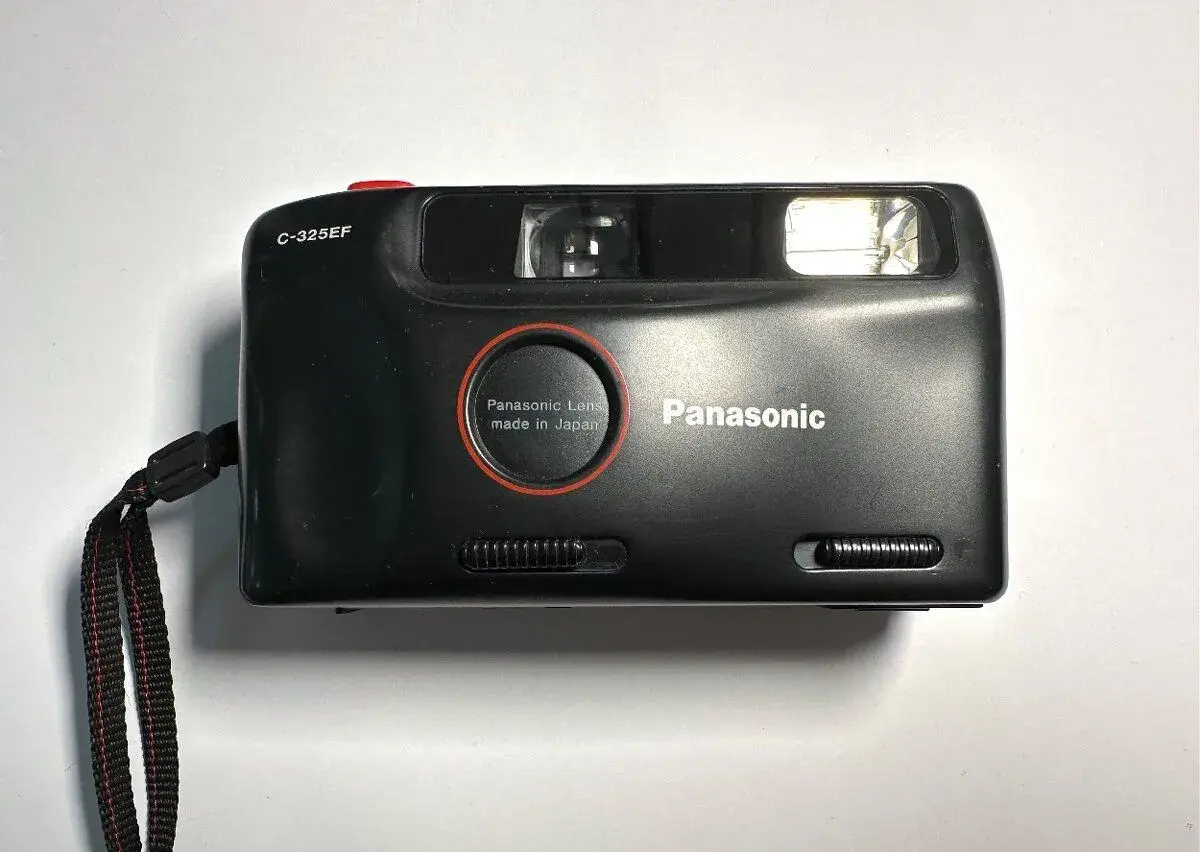 Panasonic C-325EF 35mm Filmový fotoaparát