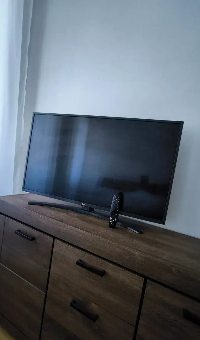 LG 43 UN7400P