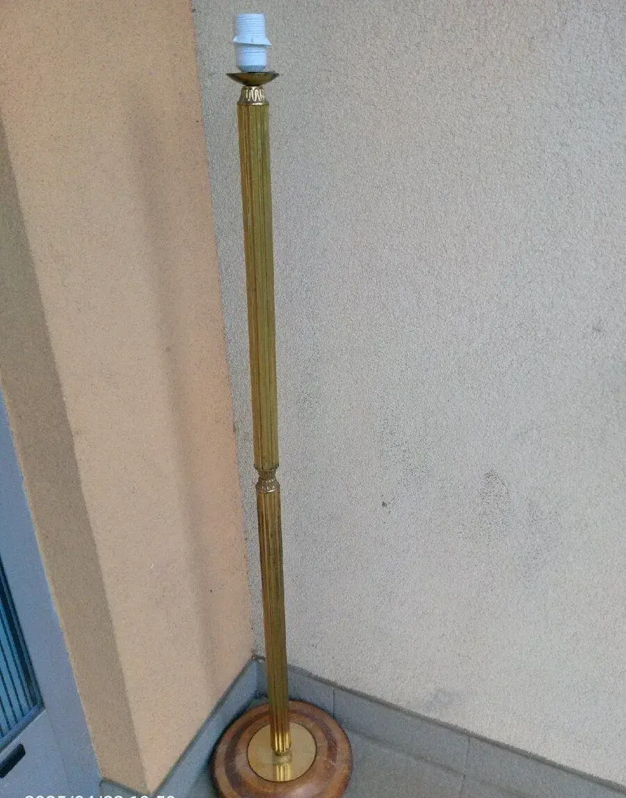 Retro lampa k renovaci