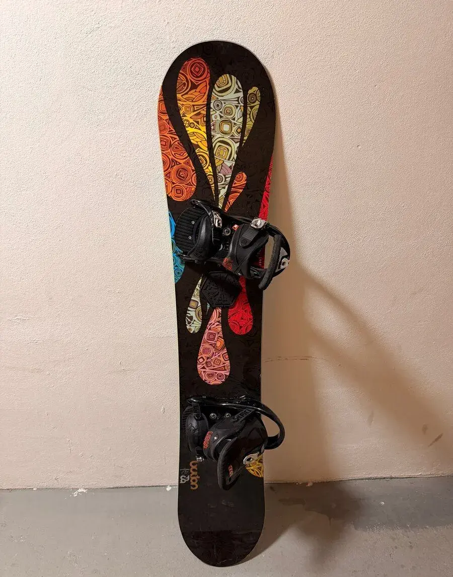 Dámský snowboard Burton (149cm) + vázání Burton