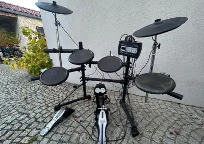 Elektronické bicí Roland V-Drums (modul TD-3) + pedál Mapex