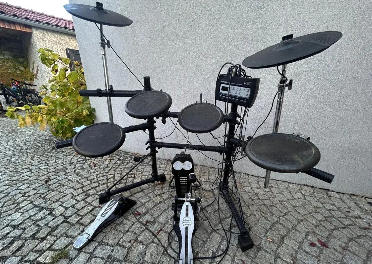 Elektronické bicí Roland V-Drums (modul TD-3) + pedál Mapex