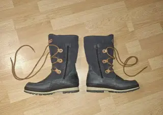 Zimní boty zn. Napapijri vel. 38