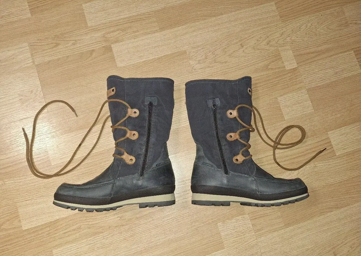 Zimní boty zn. Napapijri vel. 38