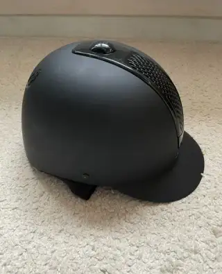 Jezdecká helma Founganza