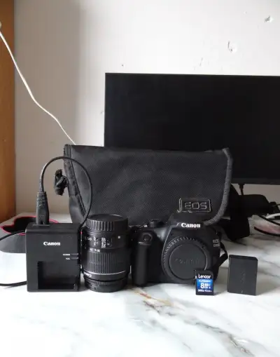 Canon EOS 1200D + 18-55mm IS II, brašna, SD karta, nabíječka