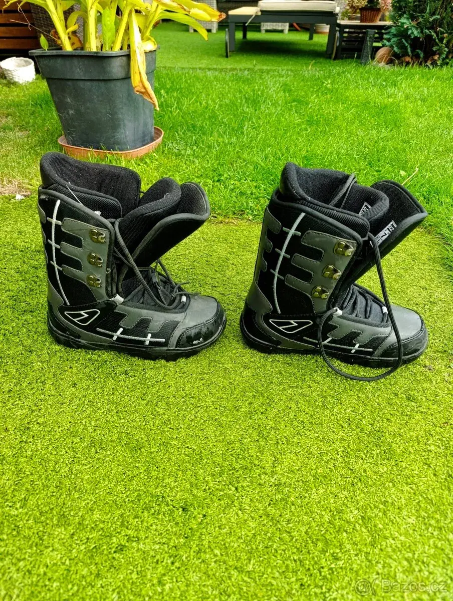 Snowboardové boty "Nidus", vel. 40.