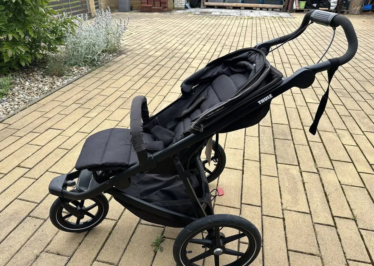 Thule Urban Glide 2 černý + spousta doplňků