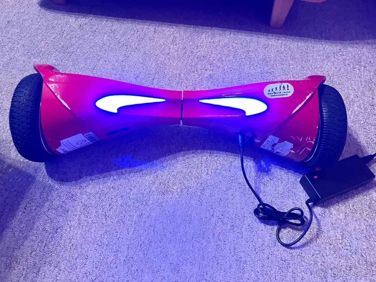 Hoverboard - kolonožka, svítí, přehrává hudbu