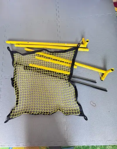 Fotbalový trenažér na odrážení míče