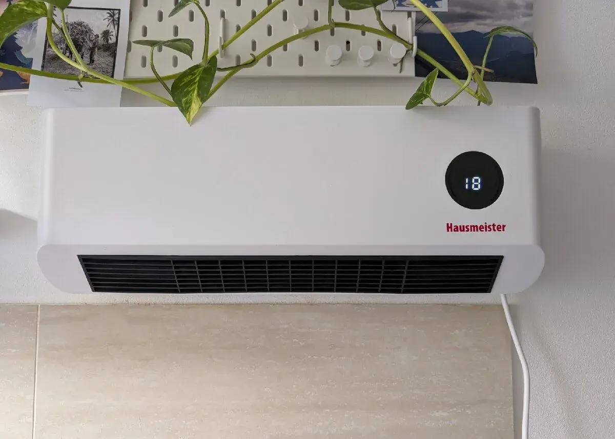Keramické topidlo / ventilátor Hausmeister HM8170 (2000 W)