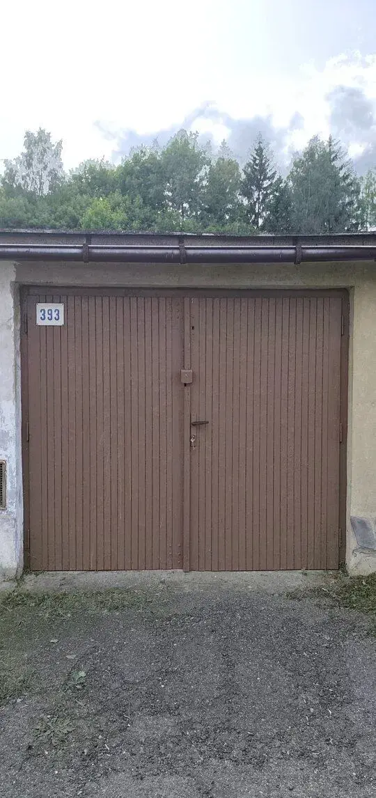 Garáž