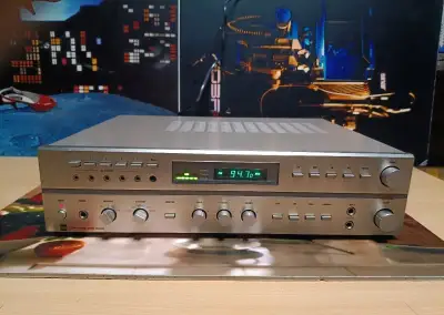 Duální CR 1730 AM/FM stereo přijímač