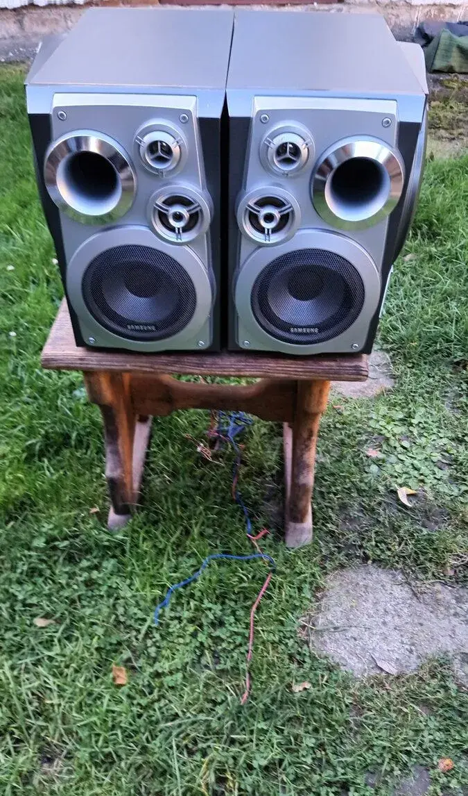 Reproduktory Zn.Samsung - PSWS730E