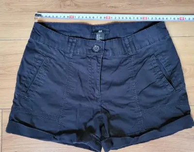 Kraťasy H&M černé vel.34