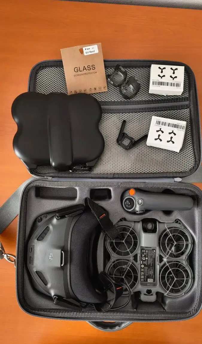 Dron DJI Neo 2 Motion Fly More Combo (RC Motion 3)