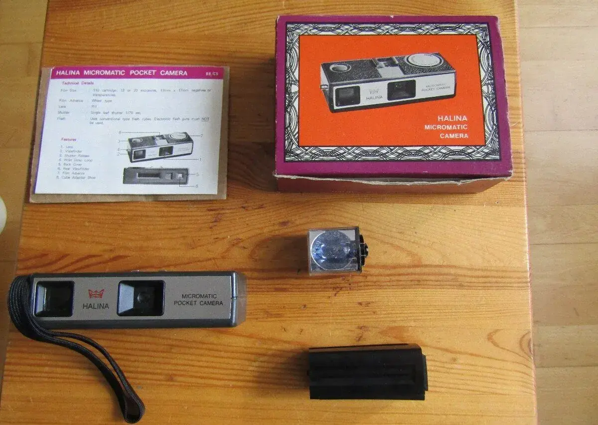 Fotoaparát Halina micromatic camera.