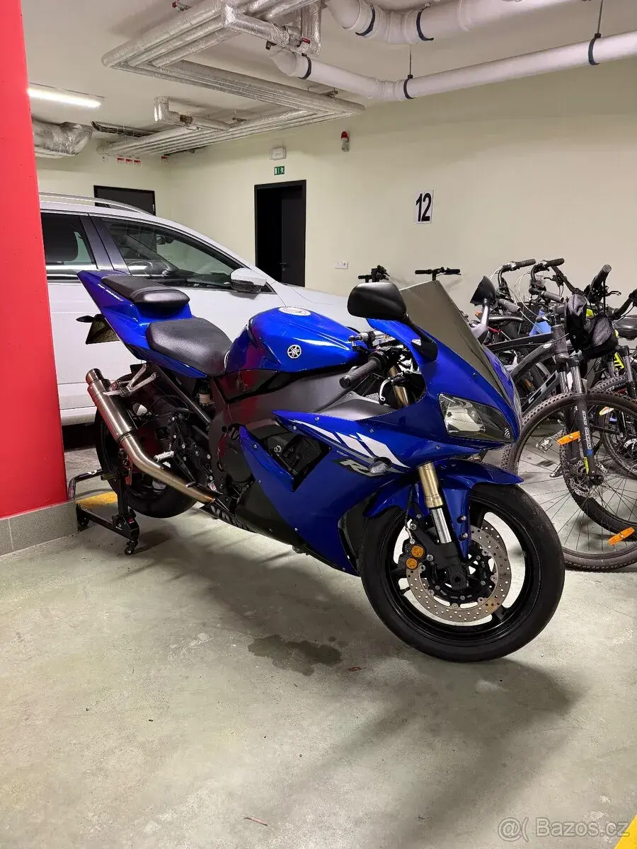 Yamaha YZF R1