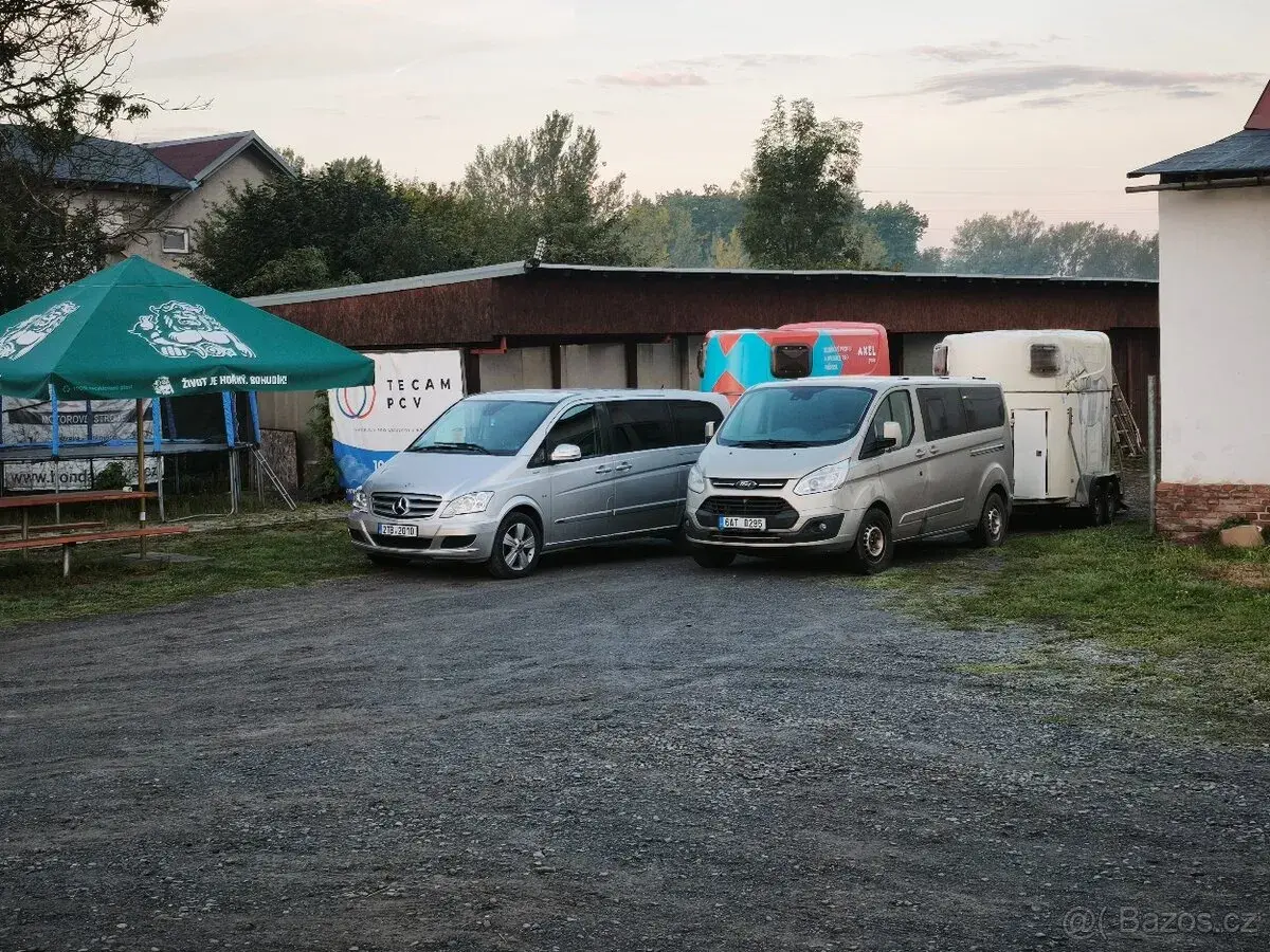 Pronájem vozíku na převoz dvou koní