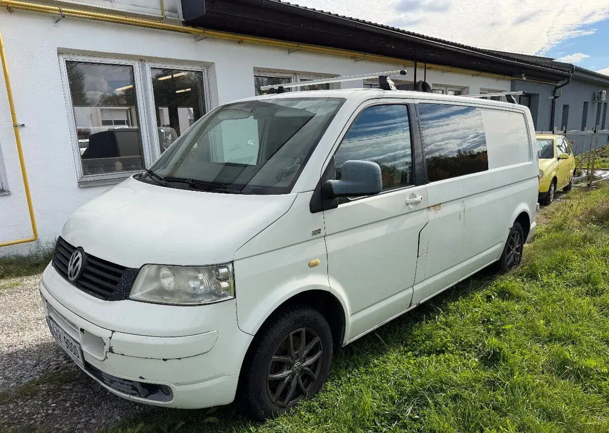 Volkswagen Transporter – 2007, 293 500 km