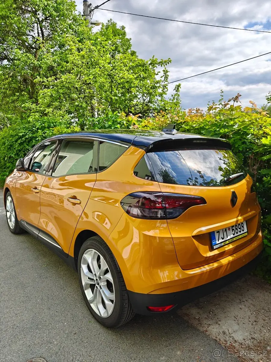 Renault SCÉNIC – 125 000 km