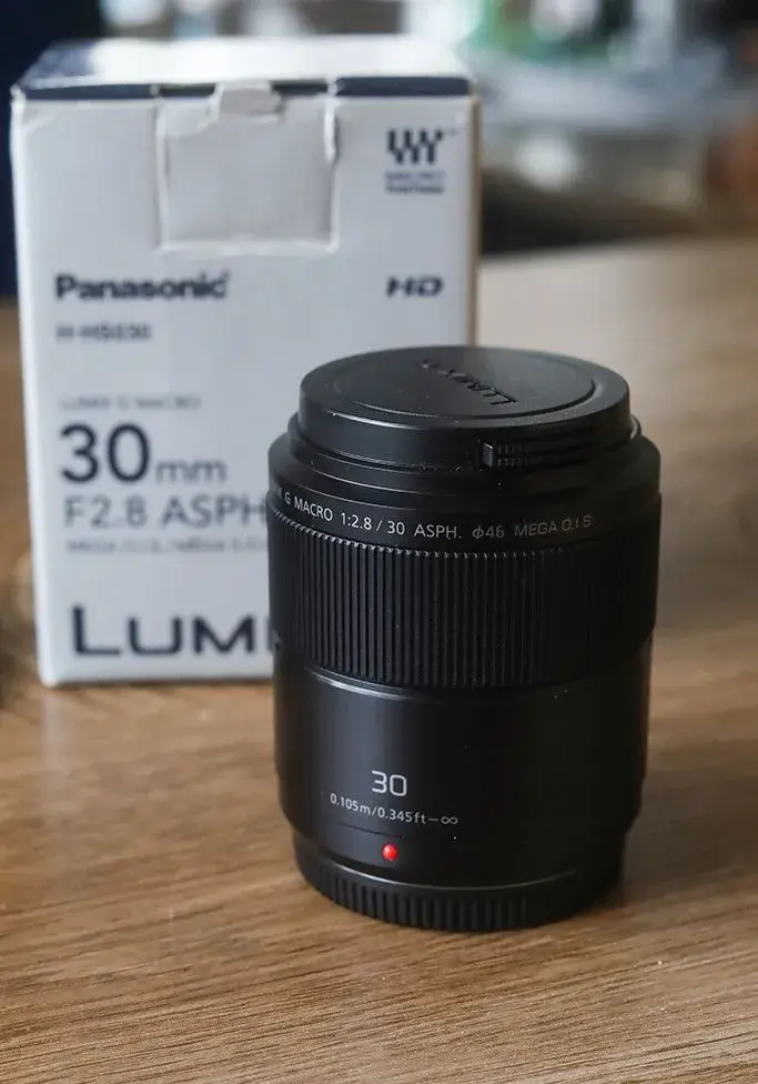 makro objektiv Panasonic Lumix G Macro 30 mm F2.8 ASPH