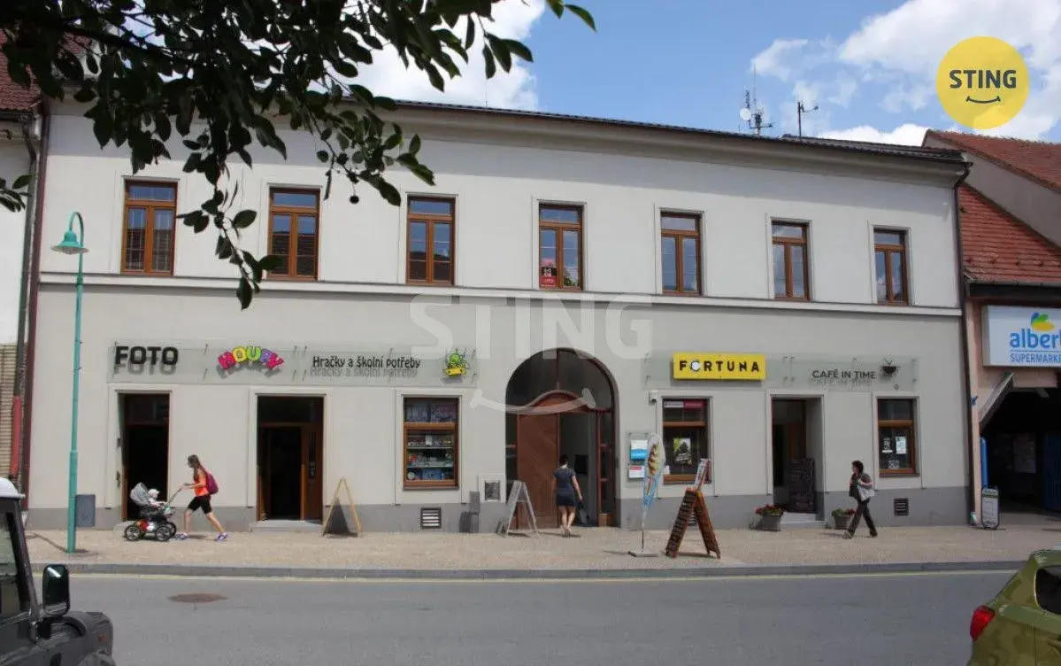 Pronájem kanceláře v I.patře, 136520