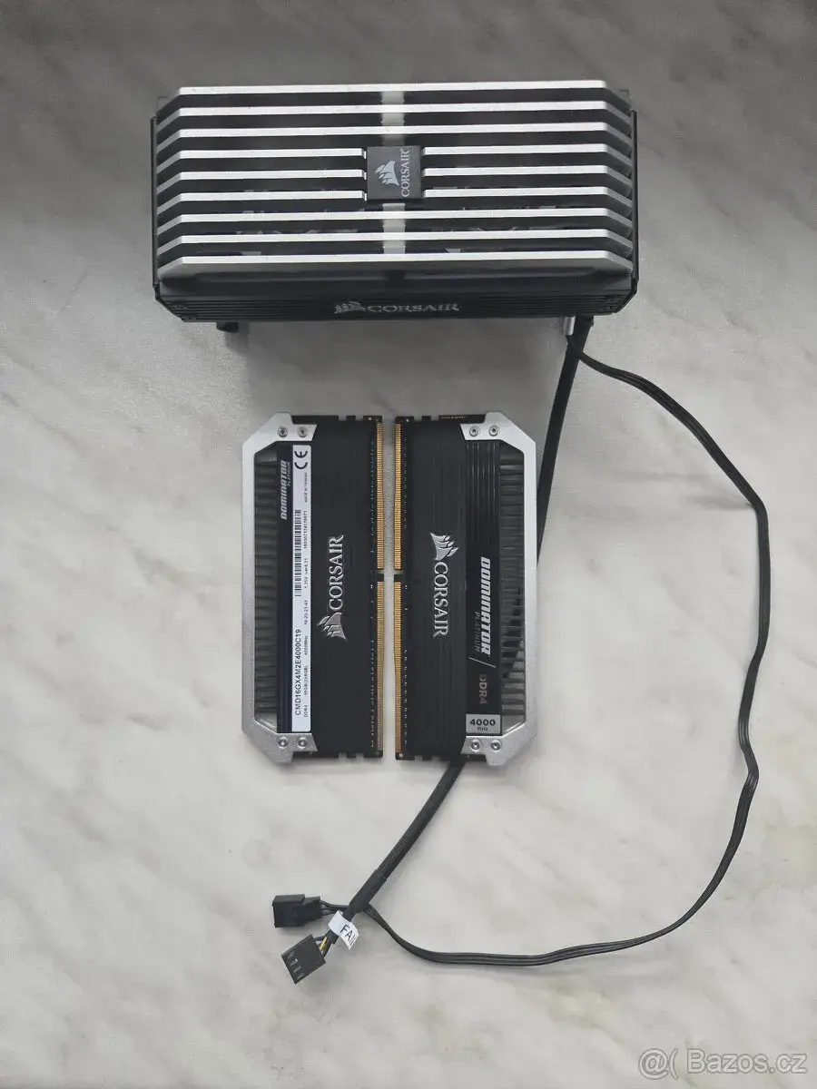 Corsair Dominator Platinum (2x8GB) DDR4 4000MHz+RGB chladič