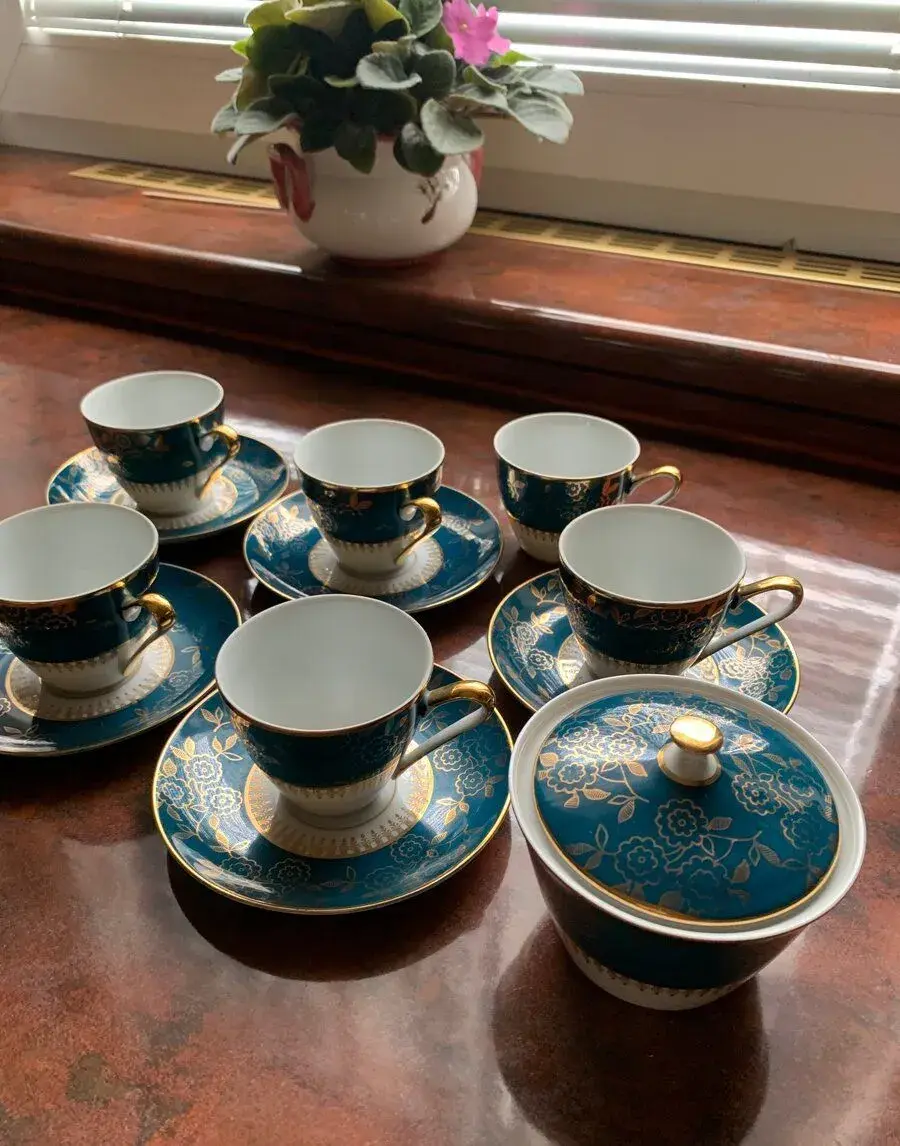 Porcelánový retro servis