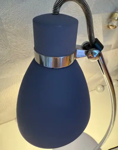 Stolní lampa retro