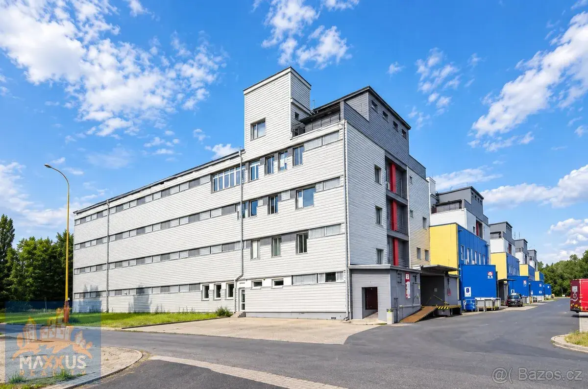 Skladové prostory k pronájmu, 77 m², Praha 9 - Horní Počerni