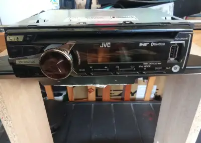 Autorádio JVC KD-DB95BT – DAB+, Bluetooth, CD, USB, 1DIN