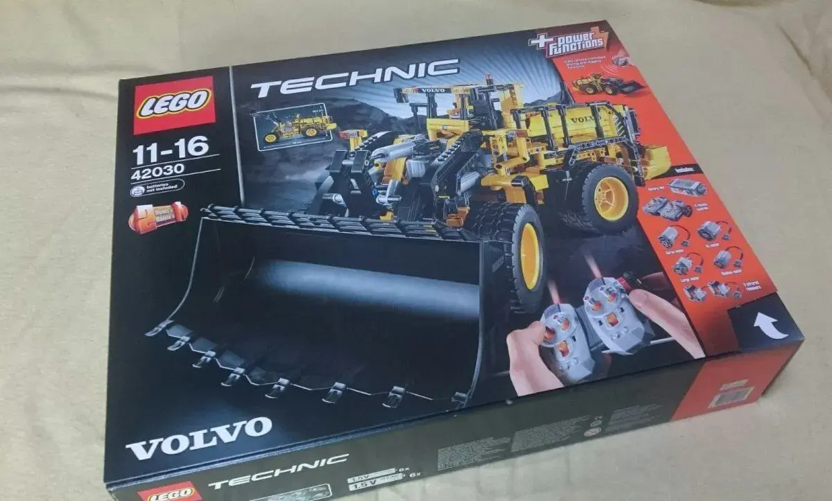 Lego 42030