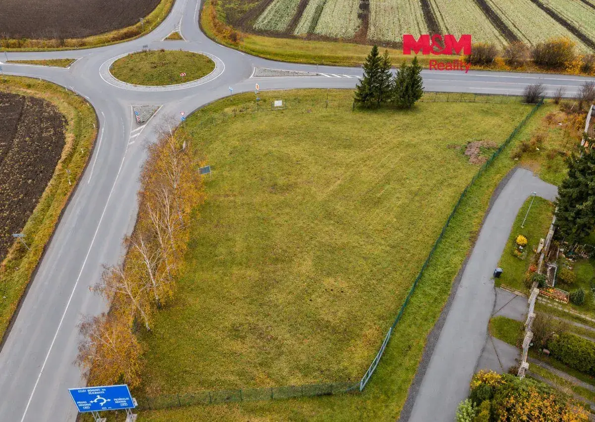 Pronájem provozní plochy, 2406 m², Mochov
