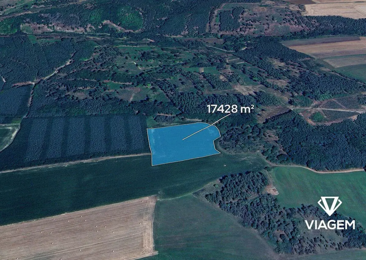 Pole 17 428 m²