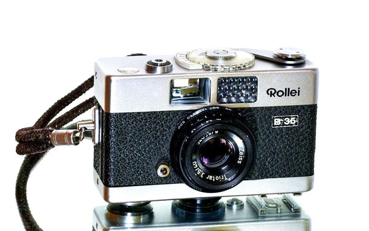Rollei B35