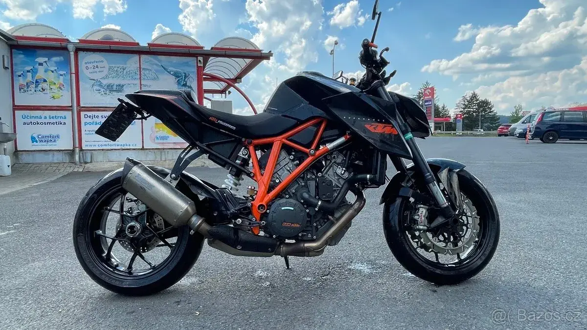 KTM 1290 superduke 2015