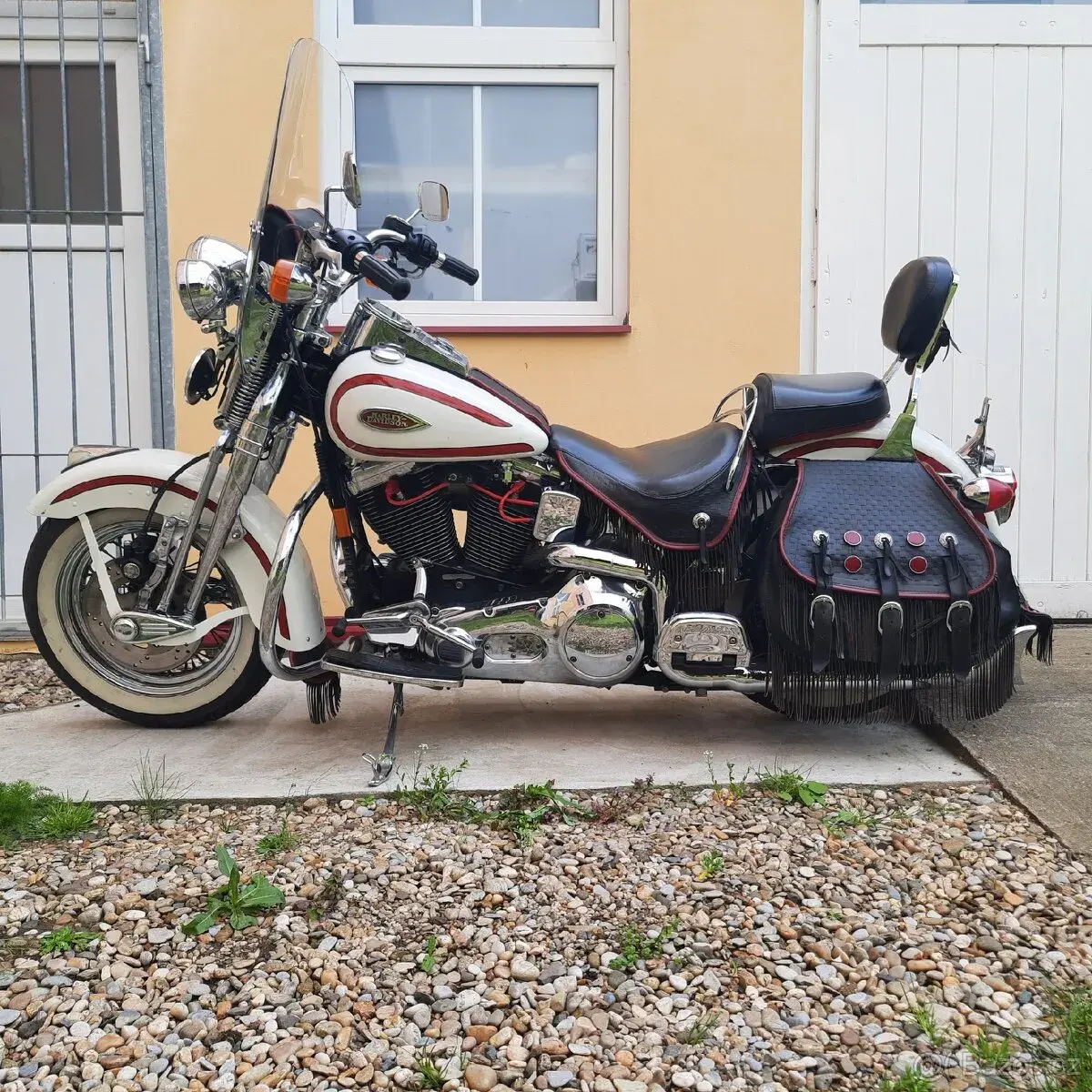 HARLEY DAVIDSON
