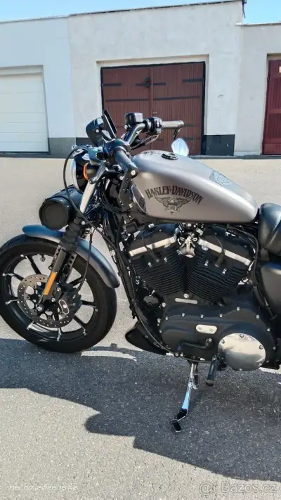 Harley Davidson sportster 883 iron