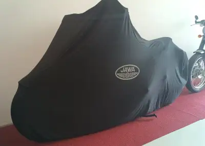 Vnitřní krycí plachtu na motorku Jawa