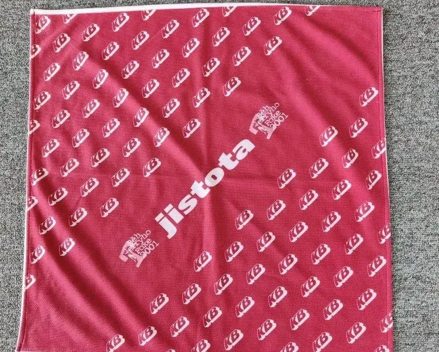 retro čtvercový šátek KB na sport