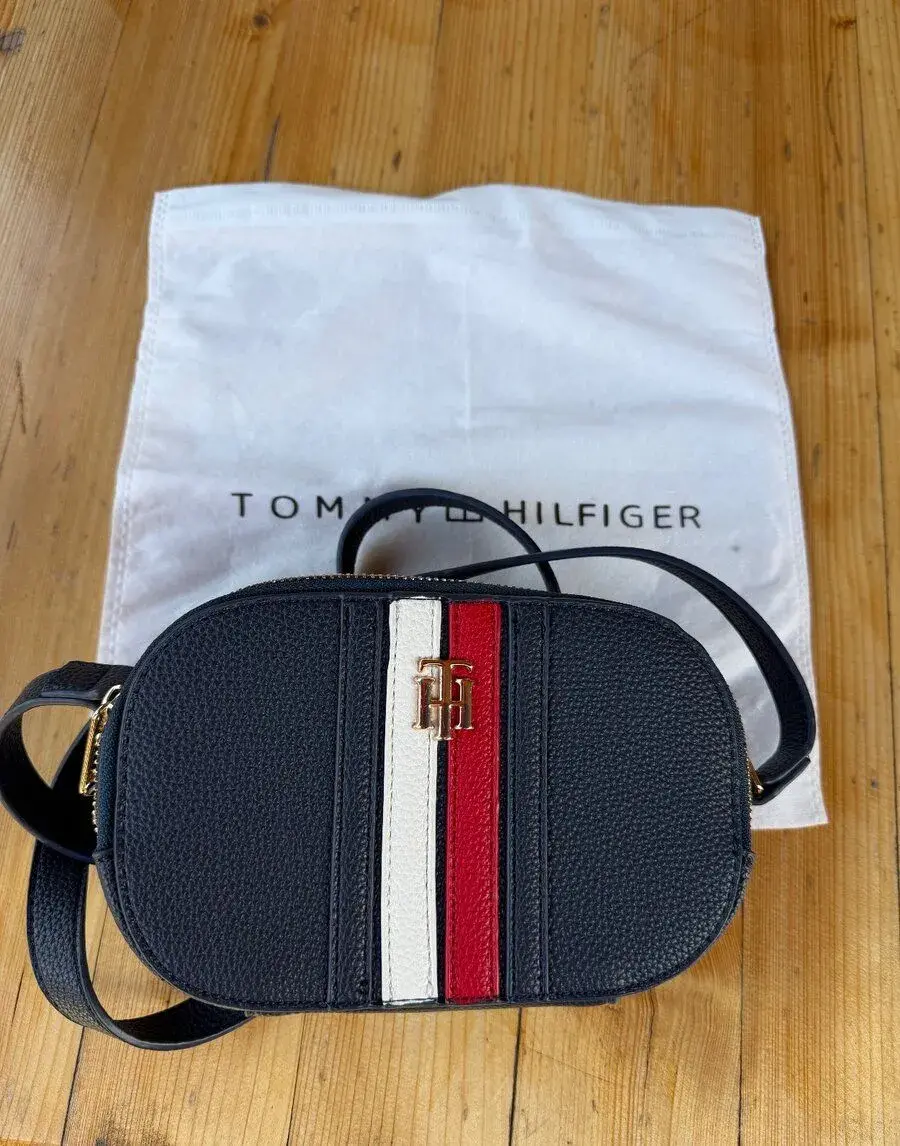 Kabelka crossbody Tommy Hilfiger